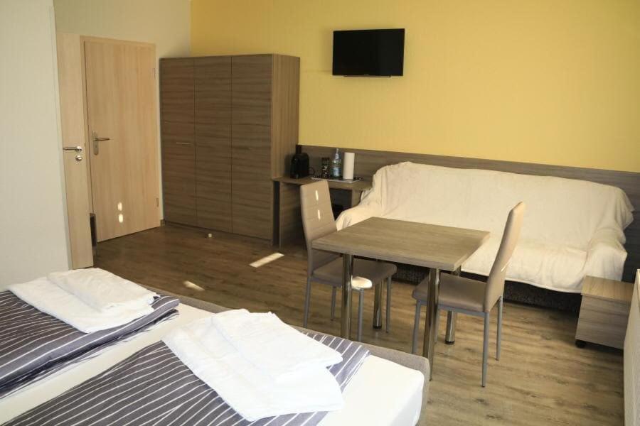 Pension Florion Bernburg Buitenkant foto